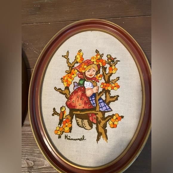 Vintage Oval Hummel Boy & Girl Apple Tree Crewel Stichery Frames. - Picture 5 of 8